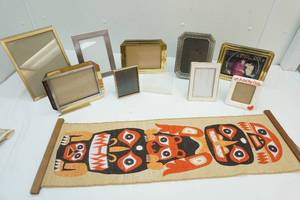 lot 142 image: Variety of picture frames and decor