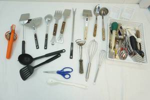 lot 143 image: large assortment of kitchen utensils