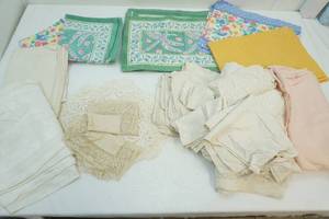 lot 150 image: Large Variety of dollies, cloths, placemats, tablecloths