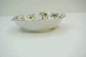 lot 166 image: Floral ceramic bowl