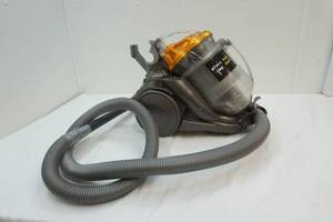 lot 190 image: Dyson Sowaway Vacuum