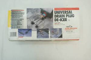 lot 202 image: Universal Stock Tank