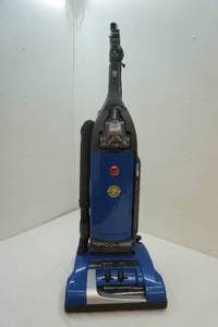 lot 210 image: Windtunnel vacuum