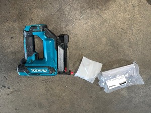 Makita 18-Volt LXT Lithium-Ion 23-Gauge Cordless Pin Nailer (Tool-Only)