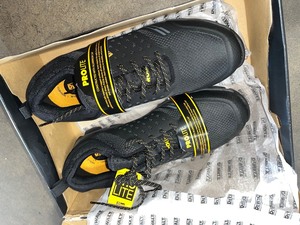 DEWALT Mens Newton Nylon MeshTPU Prolite Work Shoe - Alloy Toe - Black Size 10.5(M)
