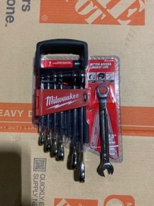 Milwaukee Metric Combination Ratcheting Wrench Mechanics Tool Set (7-Piece) See Pictures