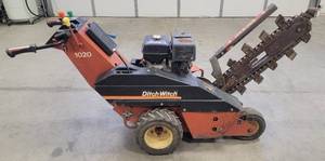 DITCH WITCH 1020 Trencher