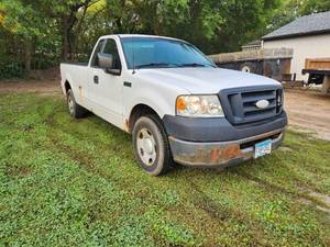 2007 Ford F150 XL Triton 2-Door Pickup Truck