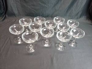 lot 44 image: Lot of Glasses