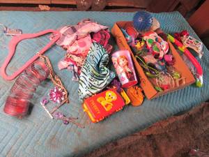 Lot of toys and kids stuff...
