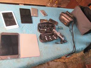 Lot of assorted electronic all unte...