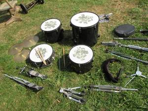 Gammon percussion drum set as pictured