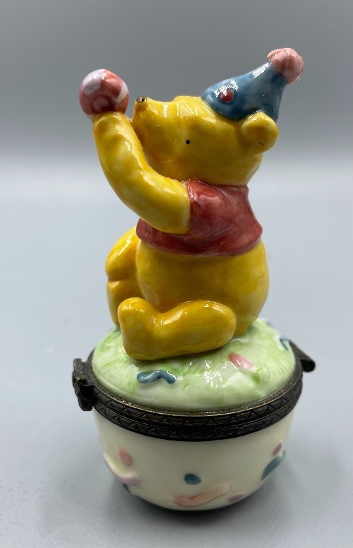 lot 385 image: Adorable Bear Themed Trinket Boxes