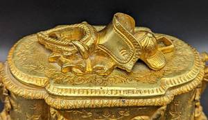 lot 6 image: Vintage Brass HorseJockey Themed Trinket Box