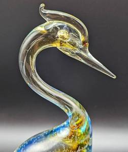 lot 9 image: Art Glass Crane Figurine