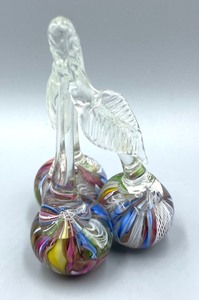 lot 174 image: Decorative Art Glass Fruit Figurines