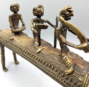 lot 180 image: Vintage Bronze Sculpture with 3 Warriors from India