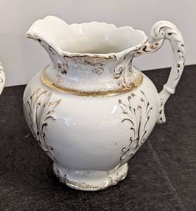 lot 112 image: Washbasin and Pitcher Set