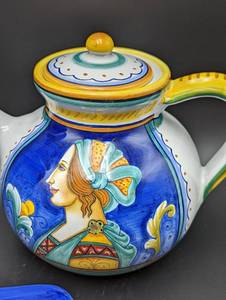 lot 135 image: Deruta Italian Painted Ceramics