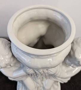 lot 194 image: Ceramic Cherub Planter Vase