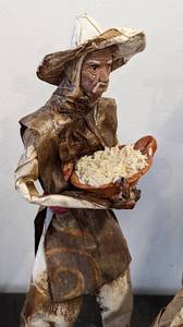 lot 195 image: Paper Mache Mexican Folk Art Figurines