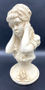 lot 277 image: Trio of Resin Busts