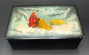 lot 275 image: Assortment of Lovely Russian Lacquer Boxes