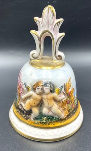 lot 285 image: 4 Charming Bells