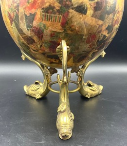 lot 318 image: Brilliant Brass Swan Figurine Base with Decorative Ball