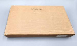 lot 340 image: Unauthenticated but Classy Louis Vuitton Wallet