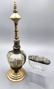 lot 344 image: Vintage Moroccan Oil Lamp Plus Sweet Trinket Box