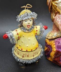 lot 369 image: People Themed Trinket Boxes