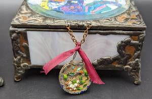 lot 233 image: Pair of Decorative Stained Glass Trinket Boxes