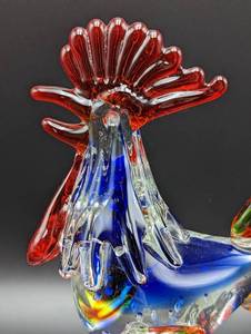 lot 253 image: Art Glass Rooster Figurine