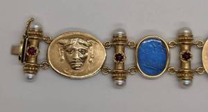 lot 5 image: 14k Gold Roman Style Venetian Glass Bracelet