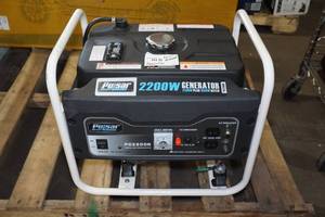 lot 126 image: Pulsar 2200 Watt Gas Generator - NEEDS REPAIR