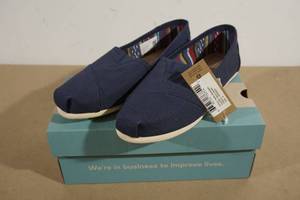 lot 132 image: NEW Toms Alpargata Navy Canvas Shoes - Womens 6