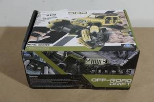 lot 37 image: CIS 118 Scale Metal Off Road Drift RC Truck