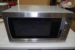 lot 149 image: 2.2 Cu Ft Stainless Microwave Oven