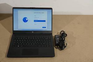 lot 21 image: HP 14 Windows 10 Laptop Computer
