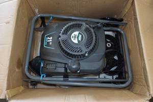 lot 170 image: Pulsar 21 Cutting Path Side Discharge Lawn Mower - MISSING WHEELS