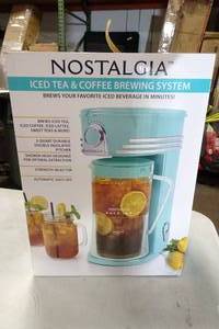 lot 128 image: Nostalgia Iced Tea and Coffee Brewer