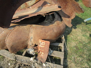 lot 7 image: 30s Ford Fenders