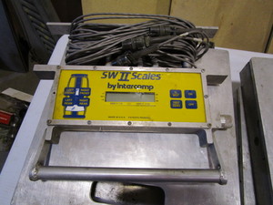lot 23 image: Intercomp Scales