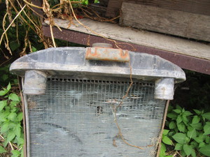 lot 171 image: 30s Ford Radiator
