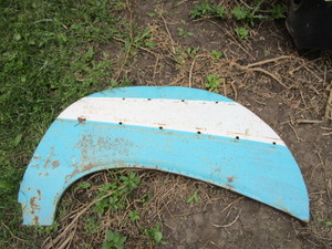 lot 177 image: Fender Skirts