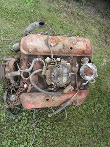 lot 179 image: Big Block Chevy Motor