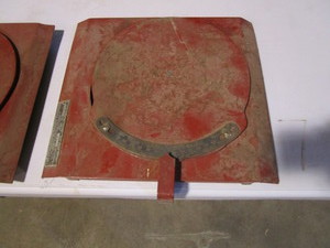 lot 47 image: Bear Turn Plates