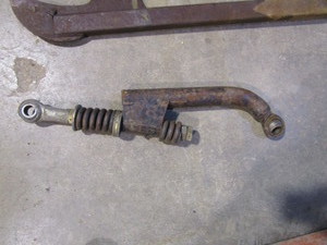 lot 61 image: Lift Arm & Panhard Bars