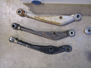 lot 64 image: Swing Arm & 4 Link Rods